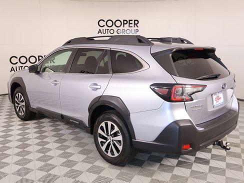 Used 2025 Subaru Outback Premium AWD/4WD image 23