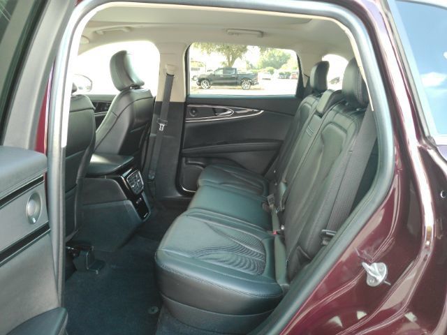 Used 2021 Lincoln Nautilus Reserve AWD/4WD image 21
