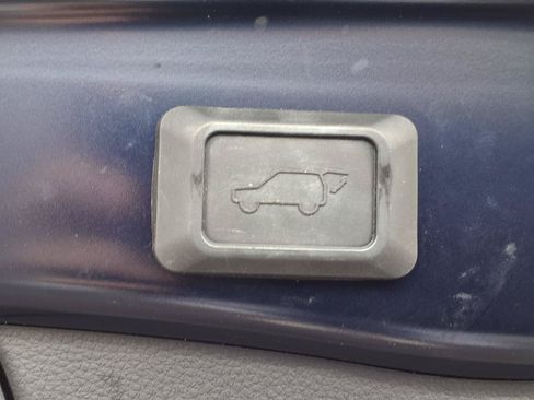 Certified 2022 Toyota RAV4 XLE Premium AWD/4WD image 27