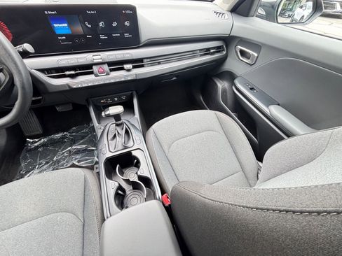 Used 2025 Kia K4 FWD image 35