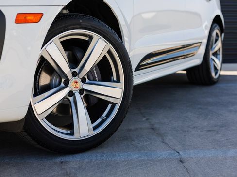 Used 2026 Porsche Macan Turbo AWD/4WD image 12