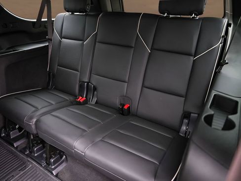 Certified 2025 Cadillac Escalade ESV Premium Luxury w/ Touring Package AWD/4WD image 23