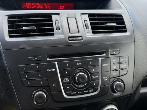 Used 2014 MAZDA MAZDA5 Sport image 15