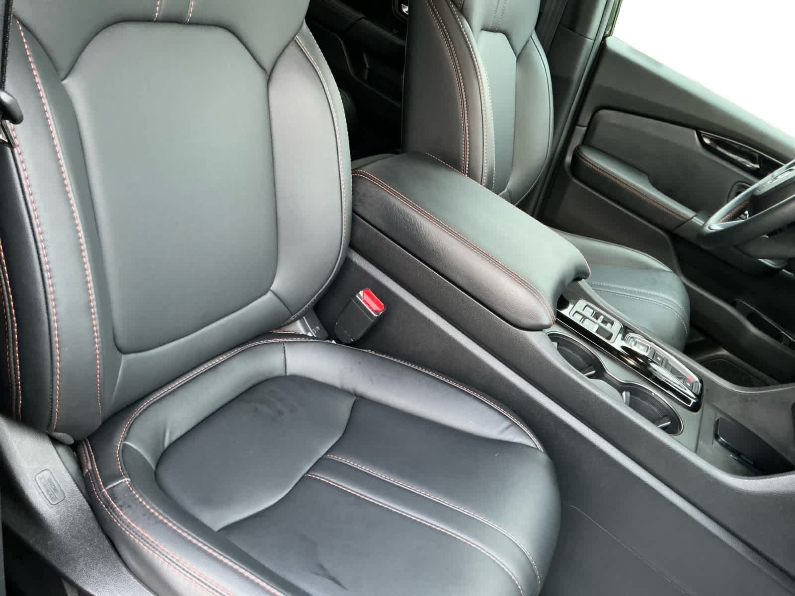 Used 2025 Honda Pilot TrailSport image 15