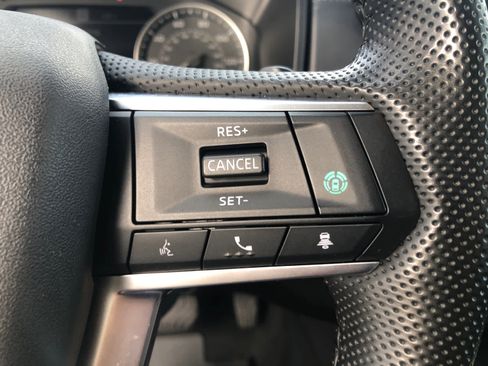 Used 2024 Mitsubishi Outlander SE image 8