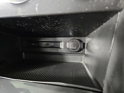 Used 2021 Volkswagen Tiguan S FWD image 25