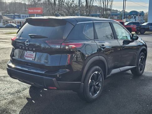 New 2026 Nissan Rogue SV image 5