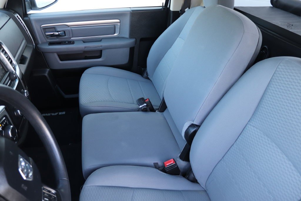 Used 2020 RAM 1500 Classic SLT AWD/4WD image 7