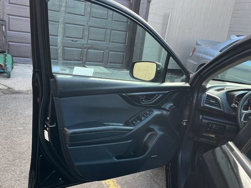Used 2017 Subaru Impreza 2.0i Premium AWD/4WD image 10