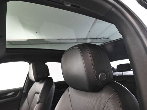 Used 2022 Porsche Cayenne Coupe image 29