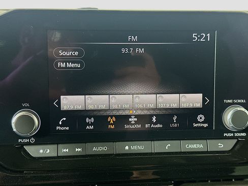 Used 2025 Nissan Pathfinder SV FWD image 21