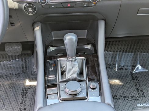 Certified 2025 MAZDA MAZDA3 s image 17