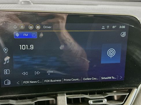 Used 2025 Chevrolet Equinox LT image 21