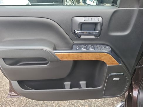 Used 2016 Chevrolet Silverado 2500 LTZ w/ LTZ Plus Package image 19