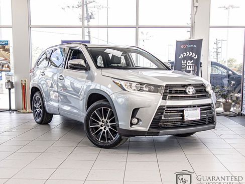 Used 2018 Toyota Highlander SE w/ Protection Package #3 AWD/4WD image 3