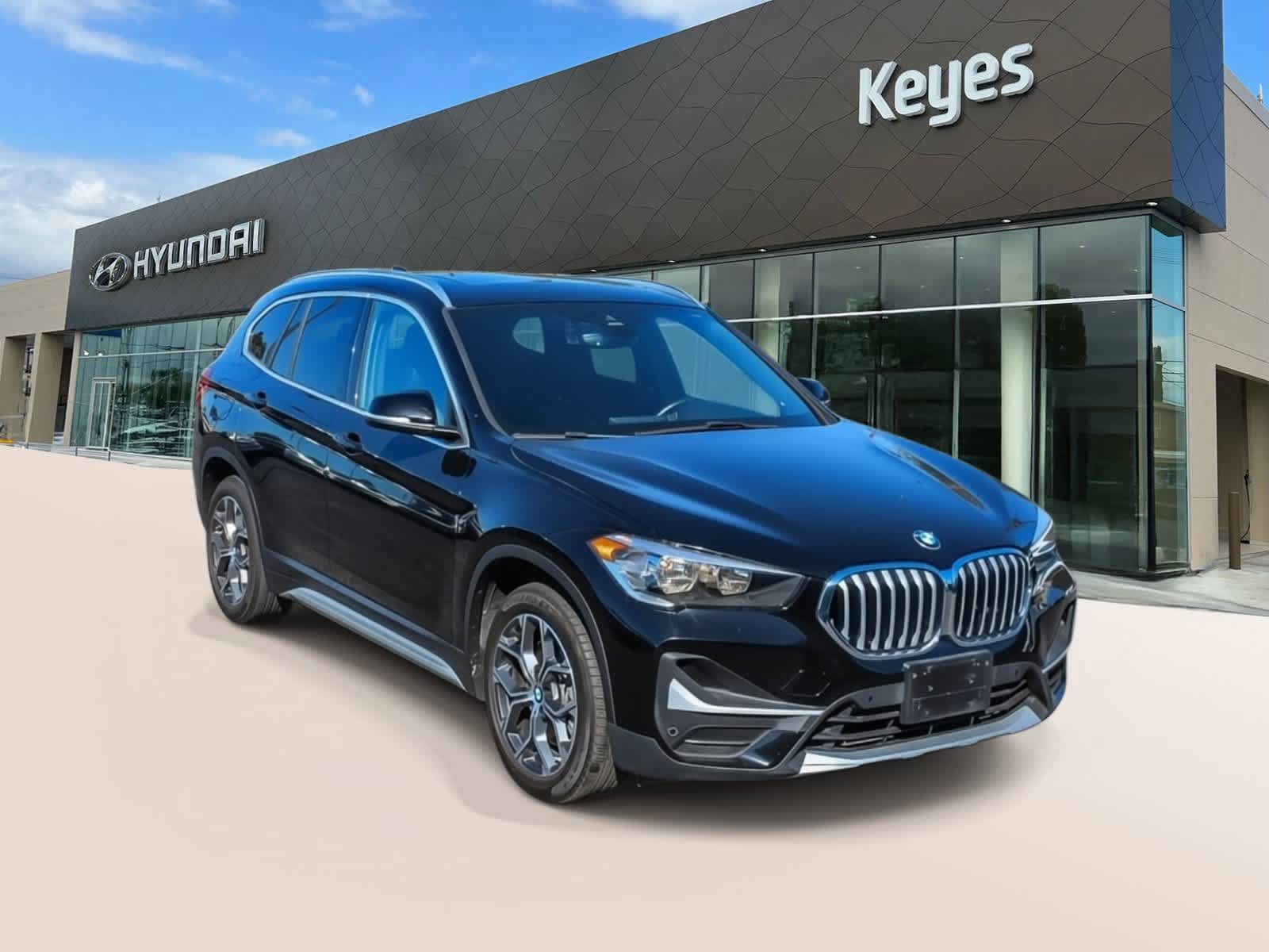 Used 2021 BMW X1 sDrive28i w/ Convenience Package FWD image 3