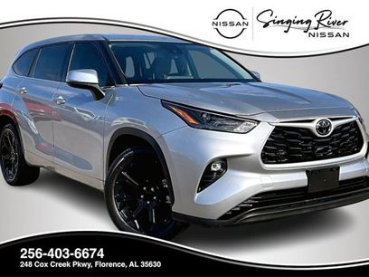 Used 2022 Toyota Highlander LE