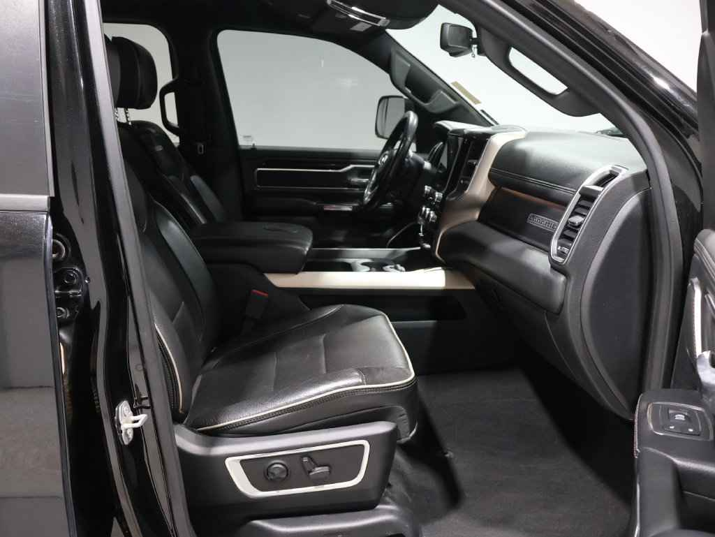 Used 2019 RAM 1500 Laramie AWD/4WD image 22