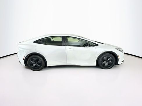 Used 2024 Toyota Prius LE FWD image 10