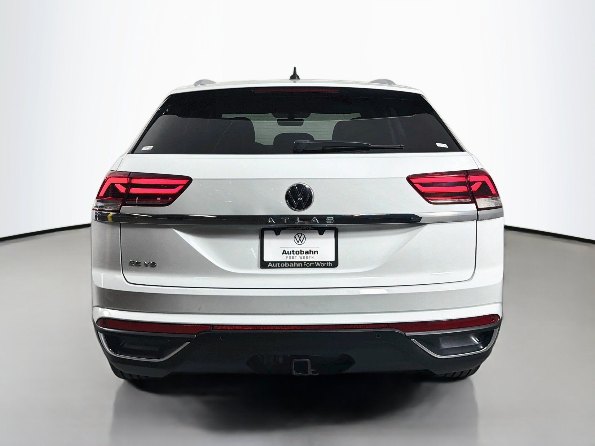 Used 2022 Volkswagen Atlas Cross Sport SE FWD image 6