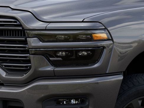 New 2026 RAM 2500 Laramie AWD/4WD image 10