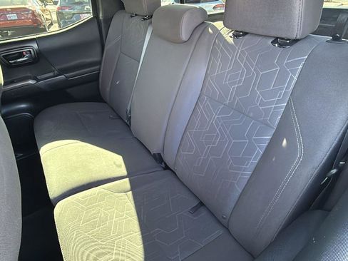 Used 2017 Toyota Tacoma TRD Off-Road w/ Tow Package (A/T) image 21