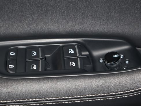 Used 2025 Audi Q7 3.0T Premium Plus image 32