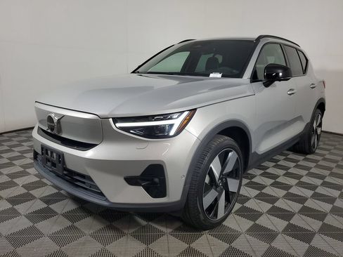 Certified 2023 Volvo XC40 Recharge Ultimate w/ Protection Package Premier AWD/4WD image 4