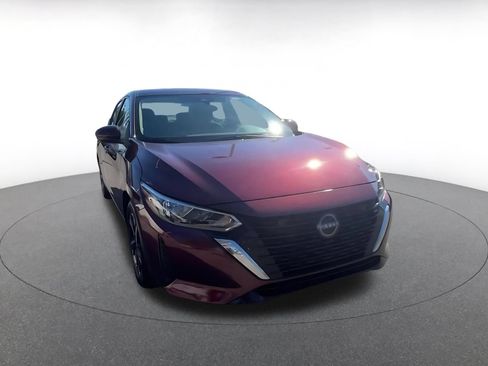 Used 2025 Nissan Sentra SV FWD image 3