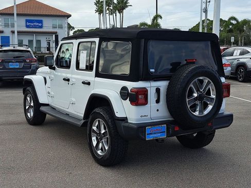 Used 2019 Jeep Wrangler Unlimited Sahara image 7