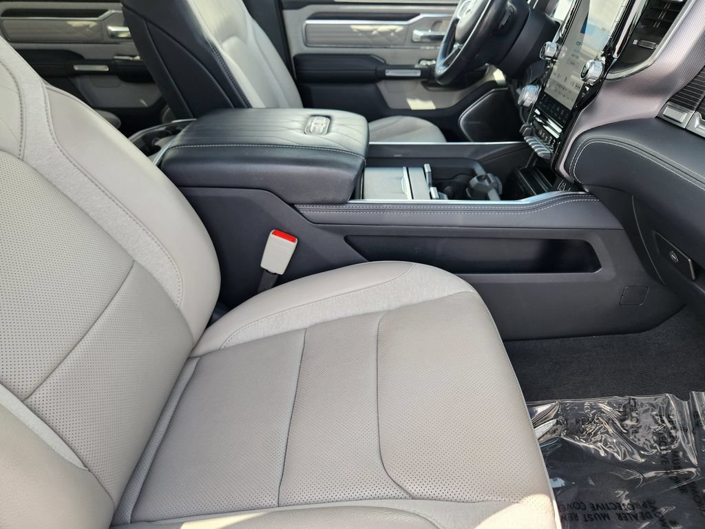 Used 2022 RAM 1500 Limited AWD/4WD image 5