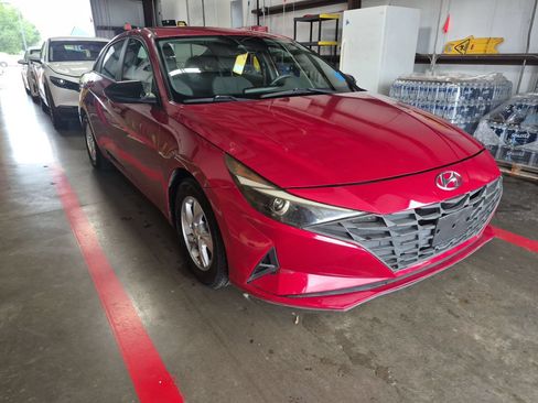 Used 2021 Hyundai Elantra SE FWD image 7