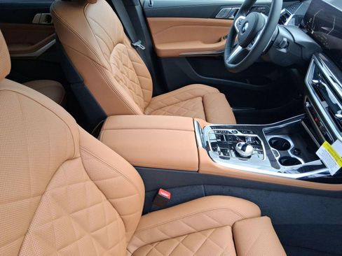 Used 2026 BMW X7 xDrive40i w/ Executive Package AWD/4WD image 32