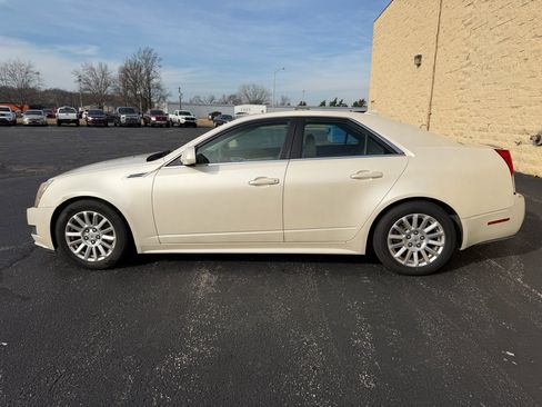 Used 2010 Cadillac CTS Luxury image 2