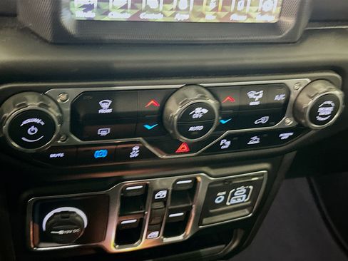 Used 2023 Jeep Wrangler Sahara w/ Safety Group image 24