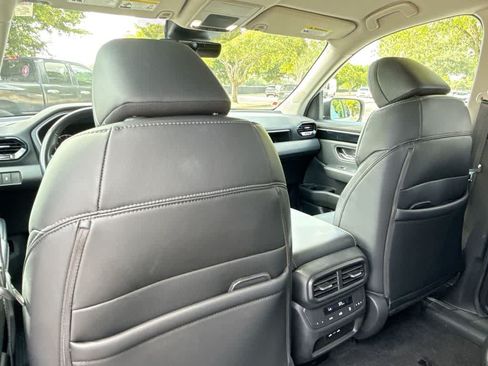 Used 2025 Honda Pilot EX-L image 23