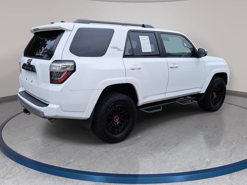 Used 2022 Toyota 4Runner TRD Off-Road Premium AWD/4WD image 5