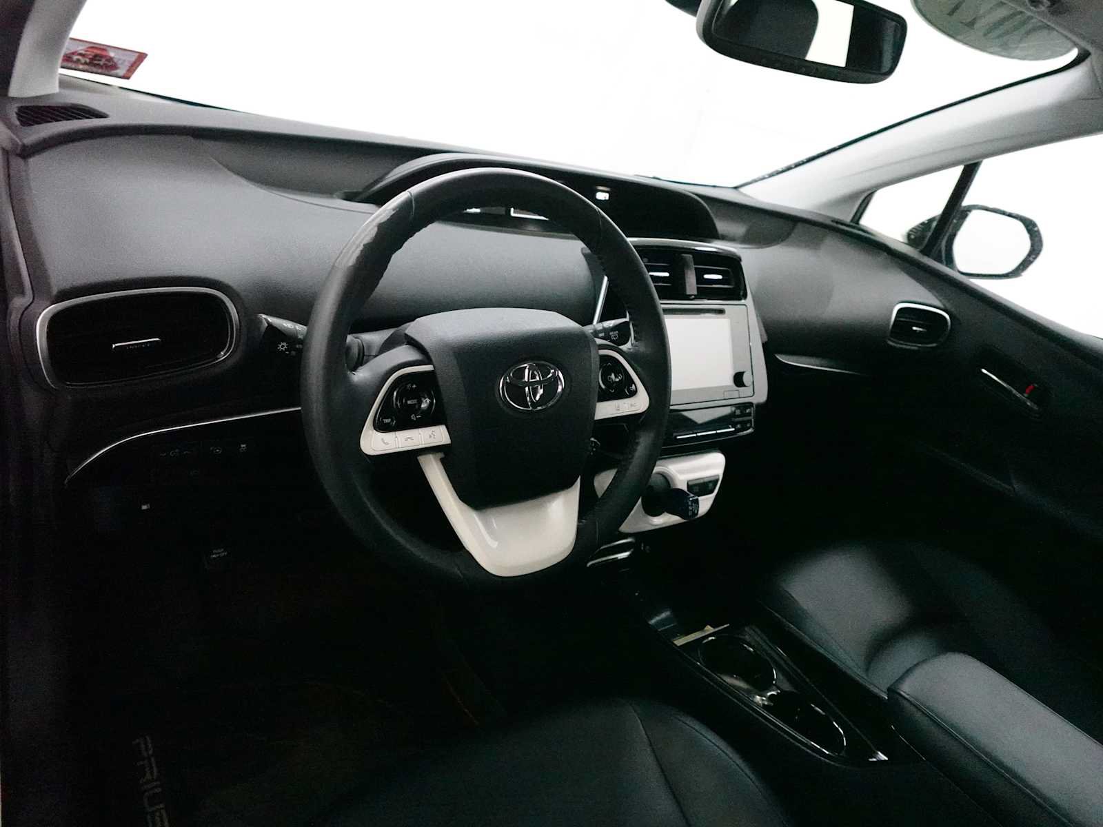 Used 2017 Toyota Prius Four FWD image 15