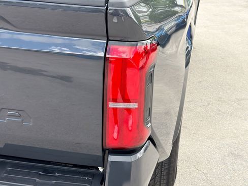 Used 2025 Toyota Tacoma SR5 RWD image 28