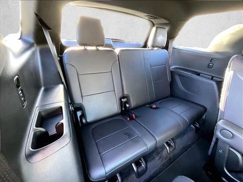 Certified 2023 Chevrolet Traverse High Country image 30