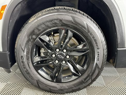 Used 2024 Chevrolet Traverse LS w/ Midnight/Sport Edition FWD image 36