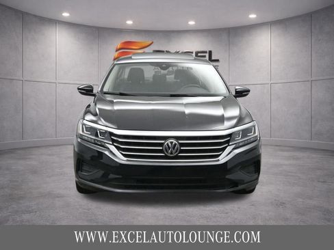 Used 2020 Volkswagen Passat 2.0T SEL FWD image 12