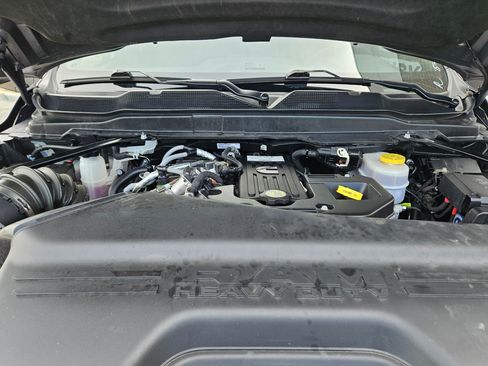 Used 2025 RAM 2500 Tradesman AWD/4WD image 31