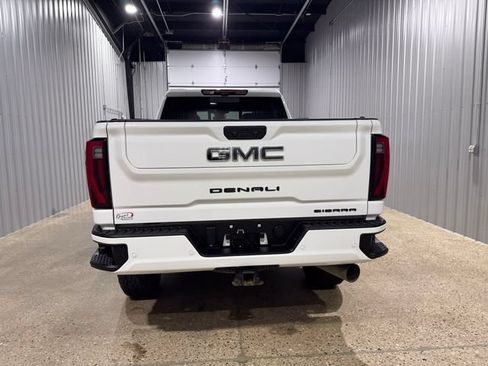 Used 2024 GMC Sierra 2500 Denali Ultimate AWD/4WD image 7