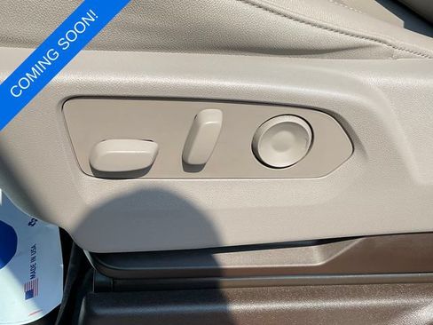Used 2022 Chevrolet Silverado 1500 LTZ w/ LTZ Convenience Package II AWD/4WD image 16