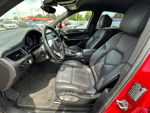 Used 2018 Porsche Macan AWD/4WD image 10