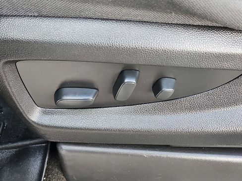 Used 2018 Chevrolet Silverado 1500 LT w/ All Star Edition image 21