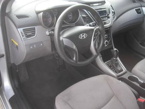 Used 2016 Hyundai Elantra SE FWD image 13