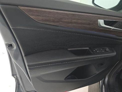 Used 2024 Volkswagen Atlas SEL image 9