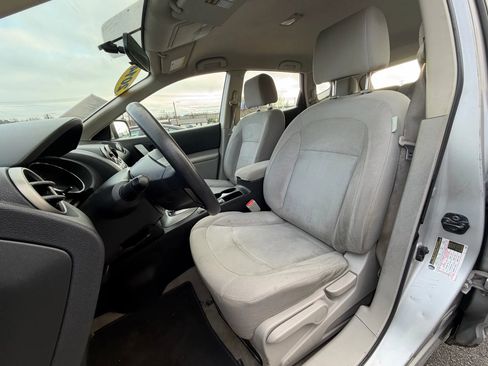 Used 2014 Nissan Rogue S image 17